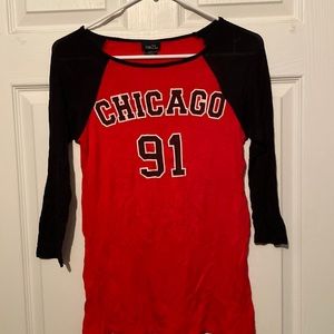 Women’s rue 21 long sleeve Chicago 91 shirt size extra small